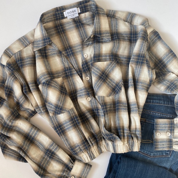 NWT Oversized Flannel VNeck Cropped Shirt - Picture 8 of 9